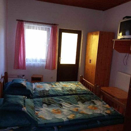 Zsuzsa Apartman Daire Poroszló Dış mekan fotoğraf